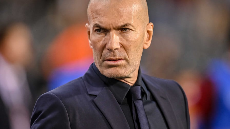 Zinedine Zidane déjà sous pression en équipe de France : «On l'attend au tournant» 