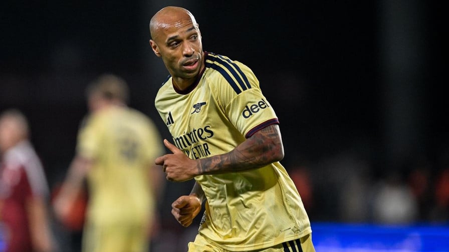 « C’est un honneur » : Thierry Henry va animer la cérémonie du Ballon d'Or 2026 !