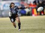 Castres toujours leader