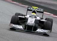 Rosberg domine les premiers essais libres
