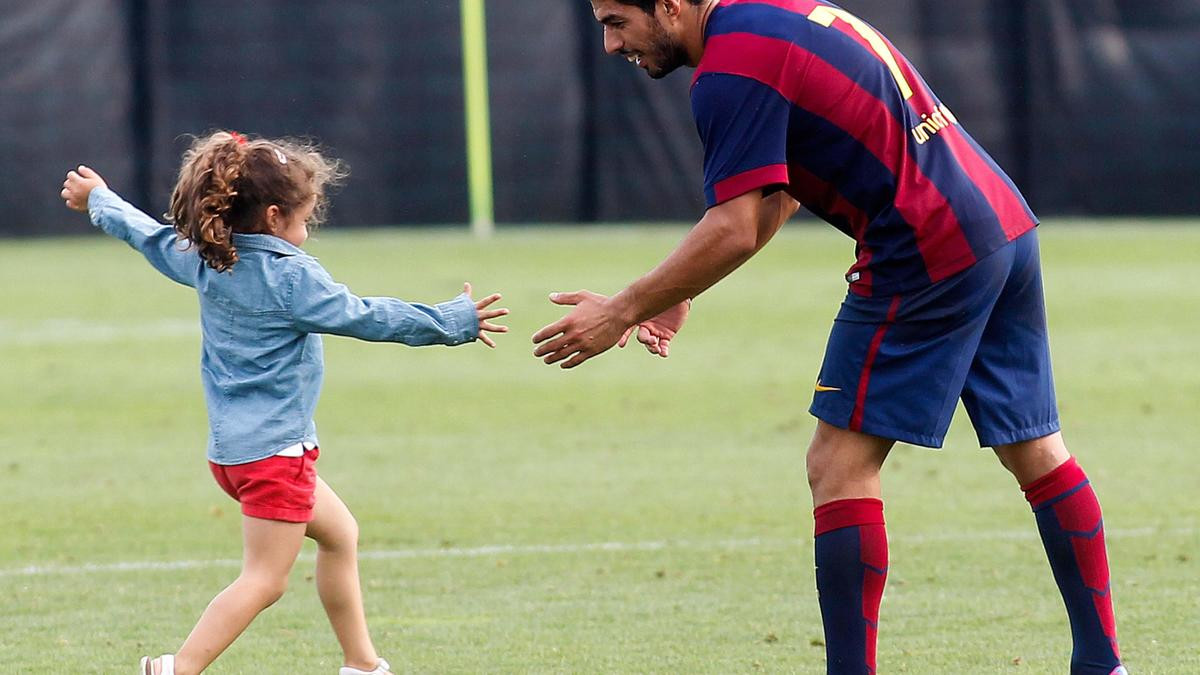 Barcelone : Comment Luis Suarez a expliqué sa suspension à sa fille de 4  ans ! - Le10sport.com