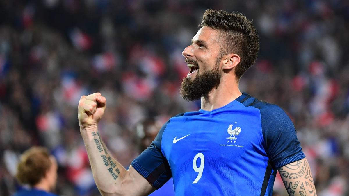 Giroud and his National Team Cloth.