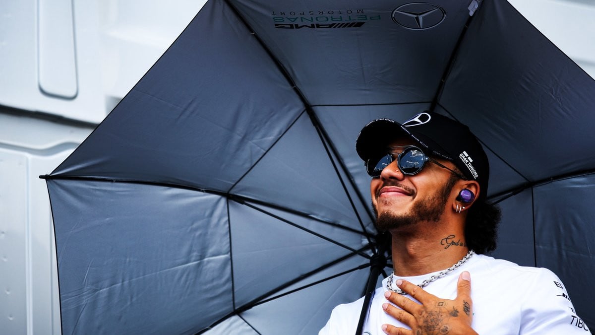 Formule 1 Lewis Hamilton Senflamme Pour Red Bull 4188