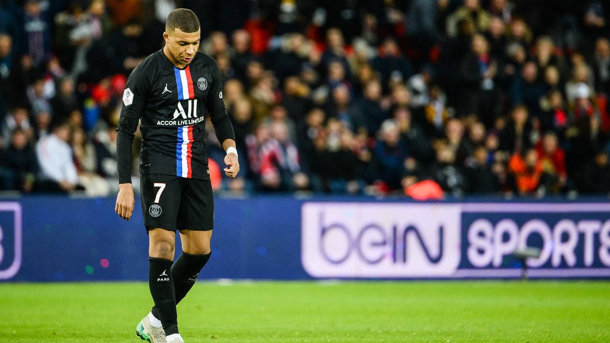 Buzz Psg Polemique Kylian Mbappe Reagit A Son Clash Avec Tuchel Sur Twitter