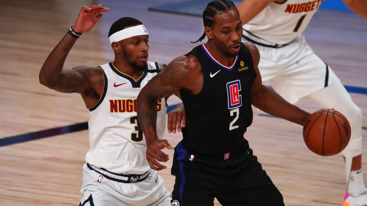 NBA | Basket - NBA : Kawhi Leonard encensé pour son début ...