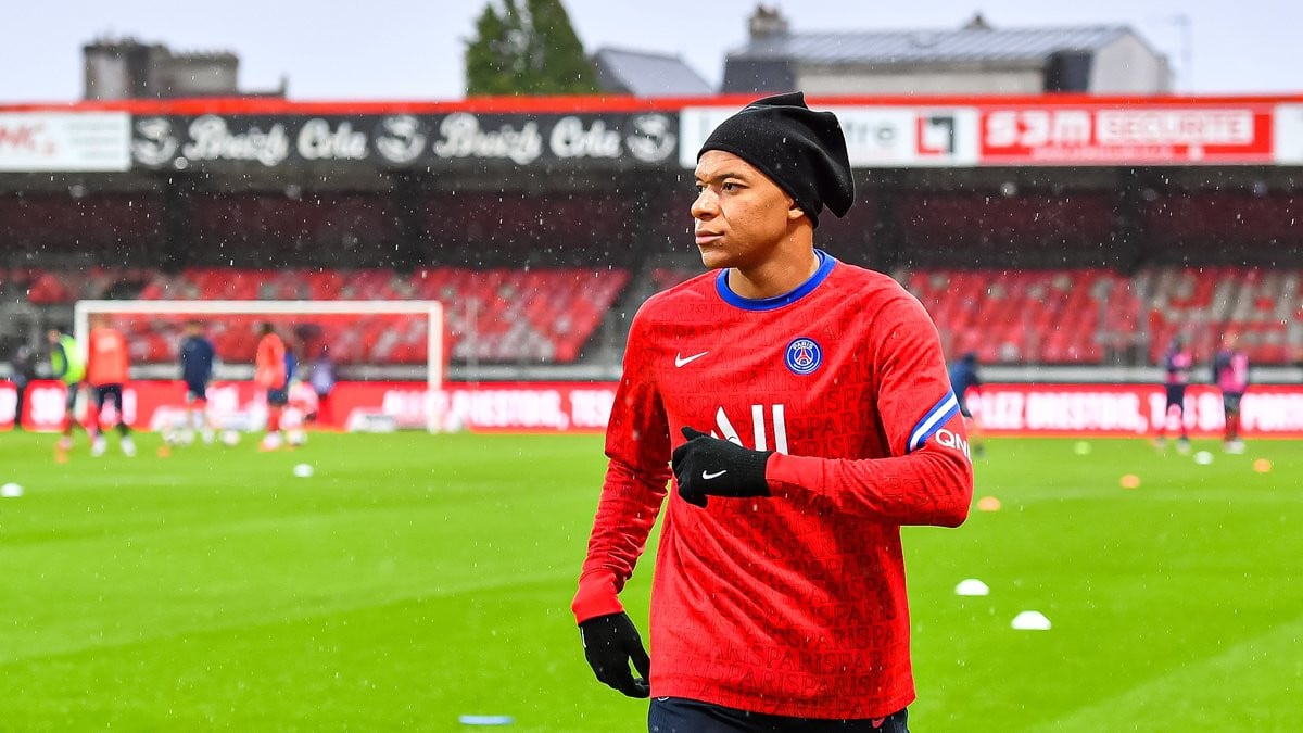 Exclusive Interview: Kylian Mbappé Opens Up About Life Beyond Football with Elise Lucet