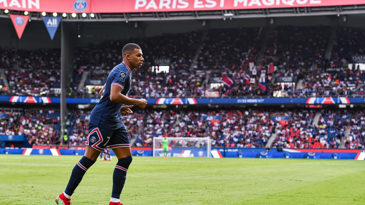 Mercato PSG Leonardo a tout changé pour Kylian Mbappé Le10sport com