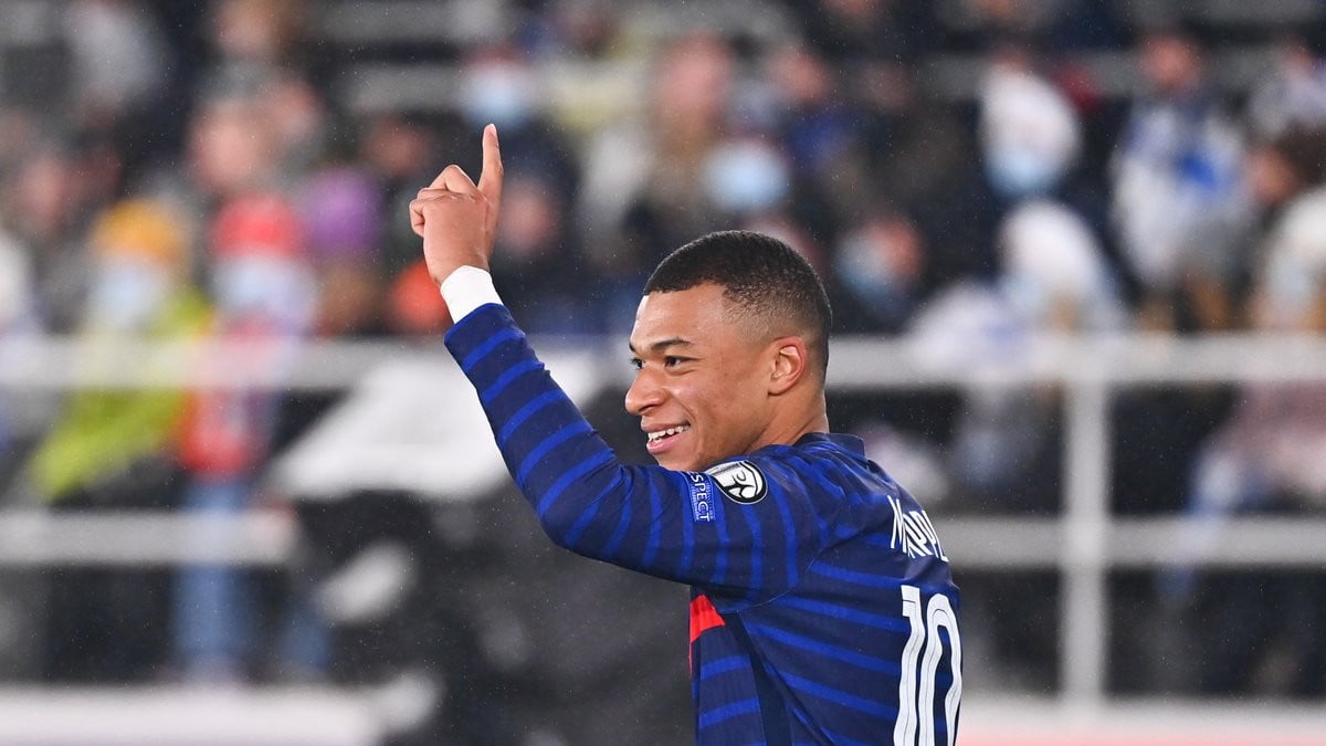 Mercato PSG Quand le clan Mbappé poussait pour rejoindre le Real