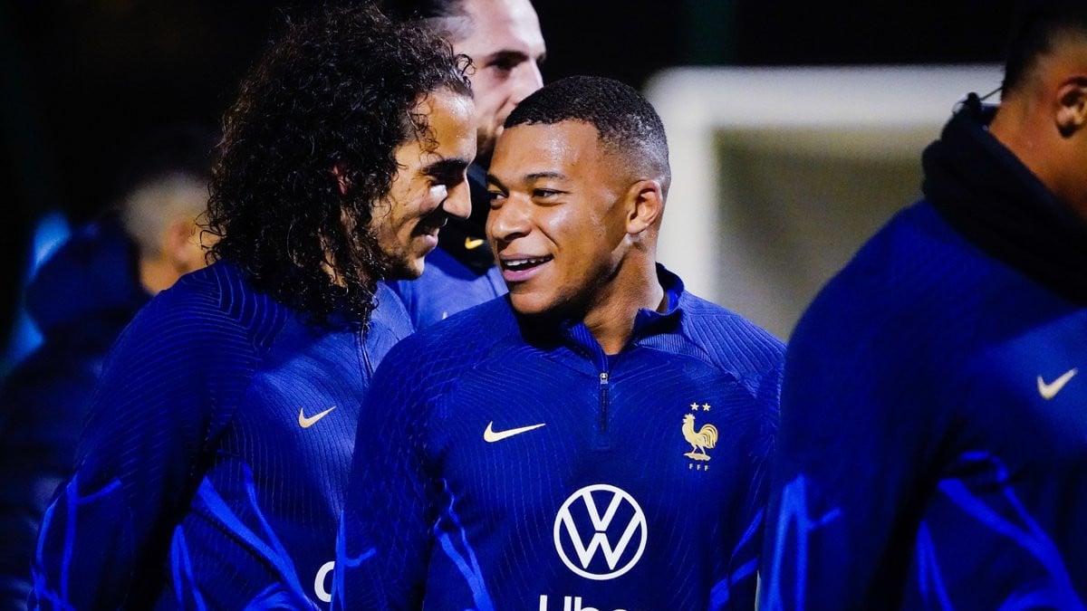 Équipe De France : Au Qatar, Kylian Mbappé Chambre Un Joueur De L'OM ...