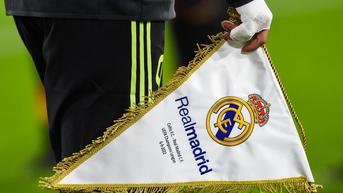Le Real Madrid fait des cachotteries sur des gros dossiers - Foot 01