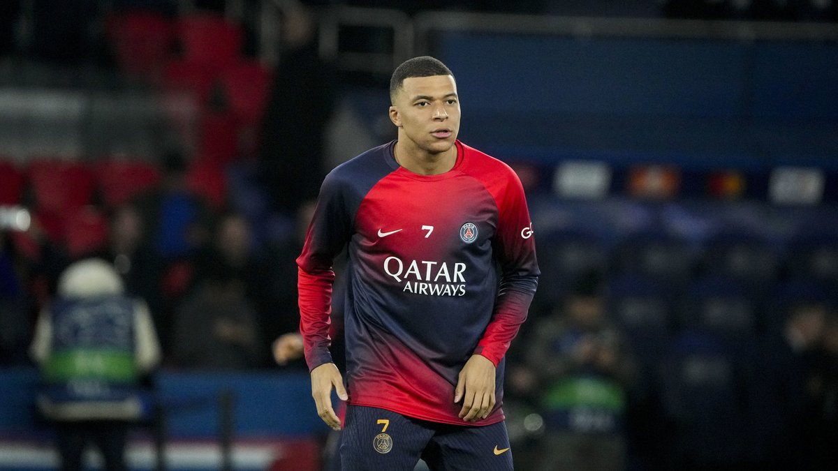 Mbappé quitte le PSG, les supporters soutiennent sa décision thumbnail