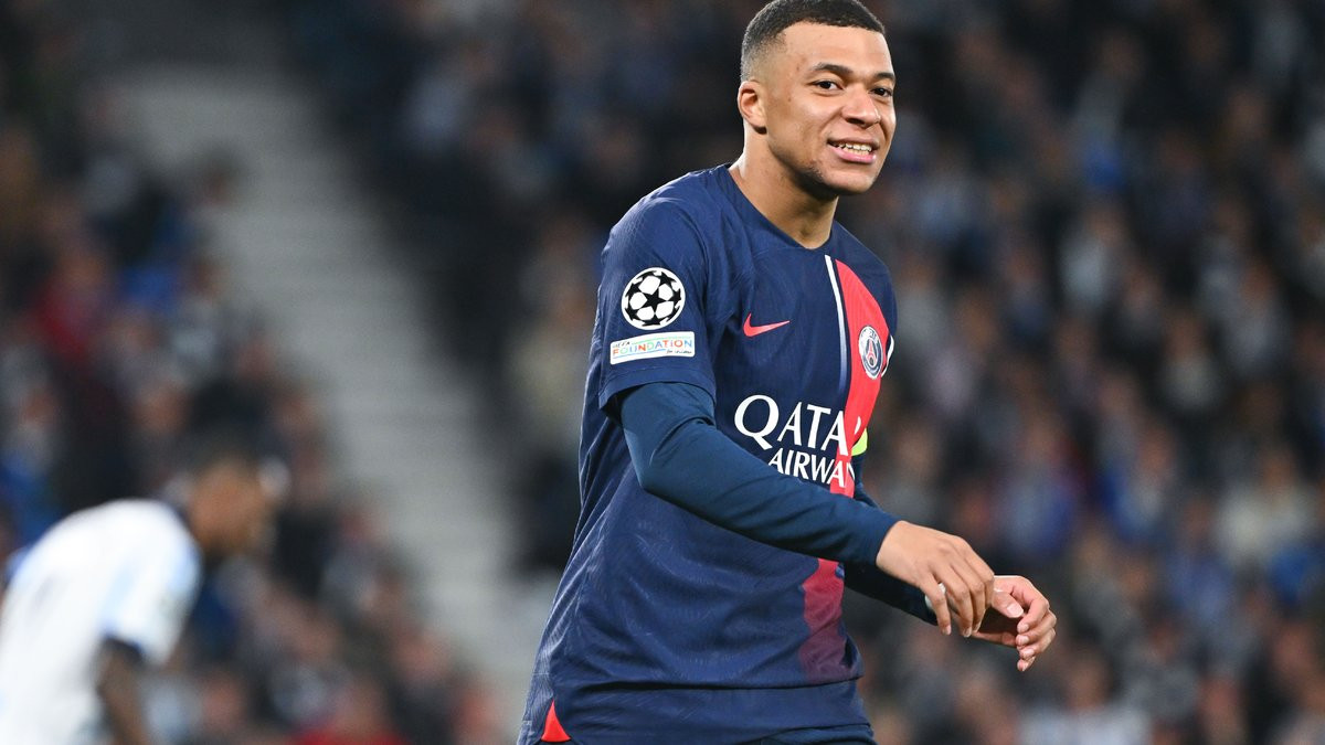 Le PSG cible Francesco Camarda pour remplacer Mbappé, mais le joueur préfère rester à l'AC Milan thumbnail