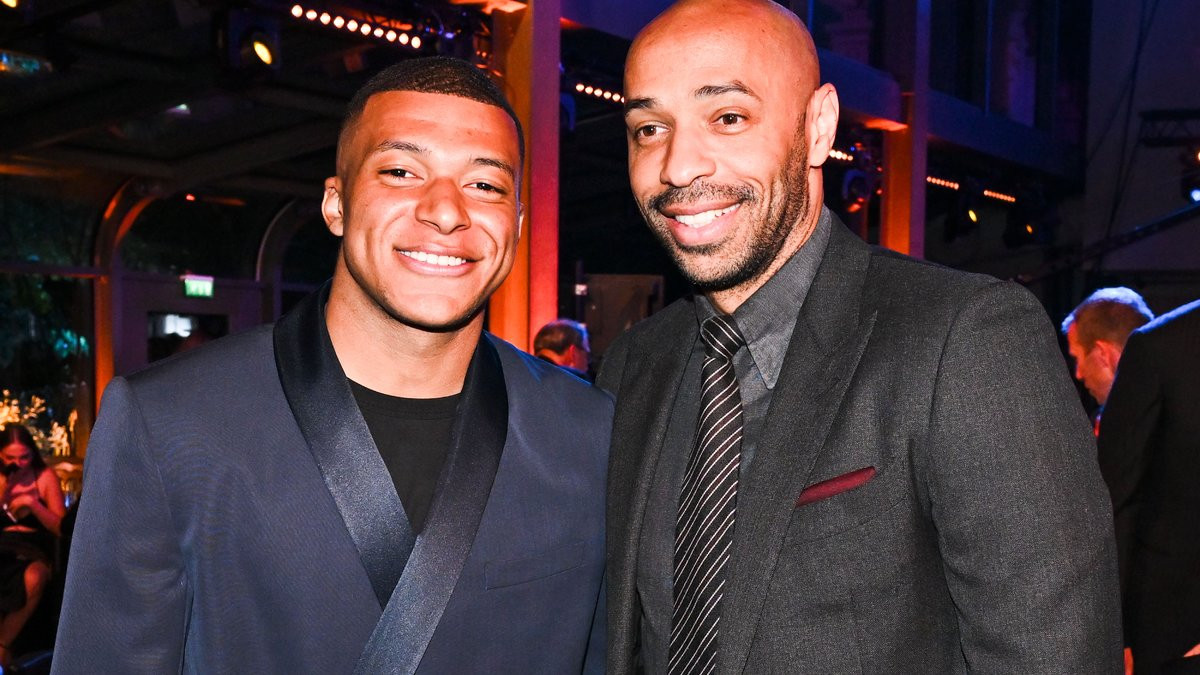 Brèves Actus Foot: PSG : Mbappé chahuté, Thierry Henry débarque thumbnail