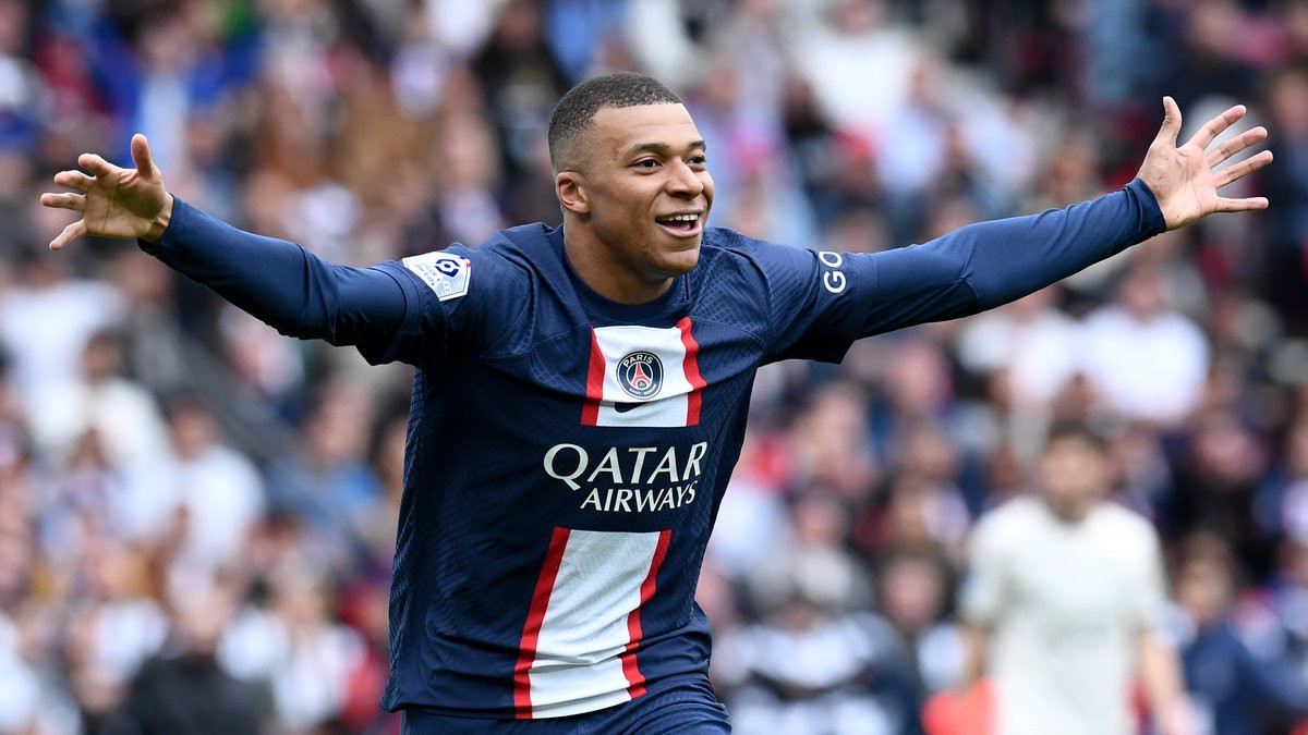 Mercato - PSG : Un crack va tout gâcher pour Mbappé ? thumbnail