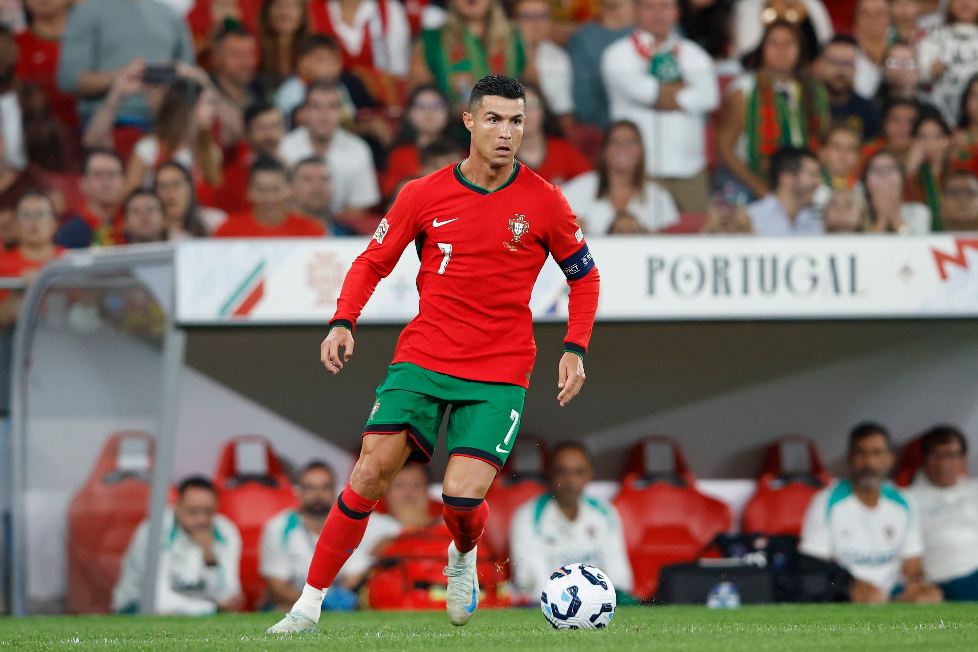 Fired, Cristiano Ronaldo settles his scores