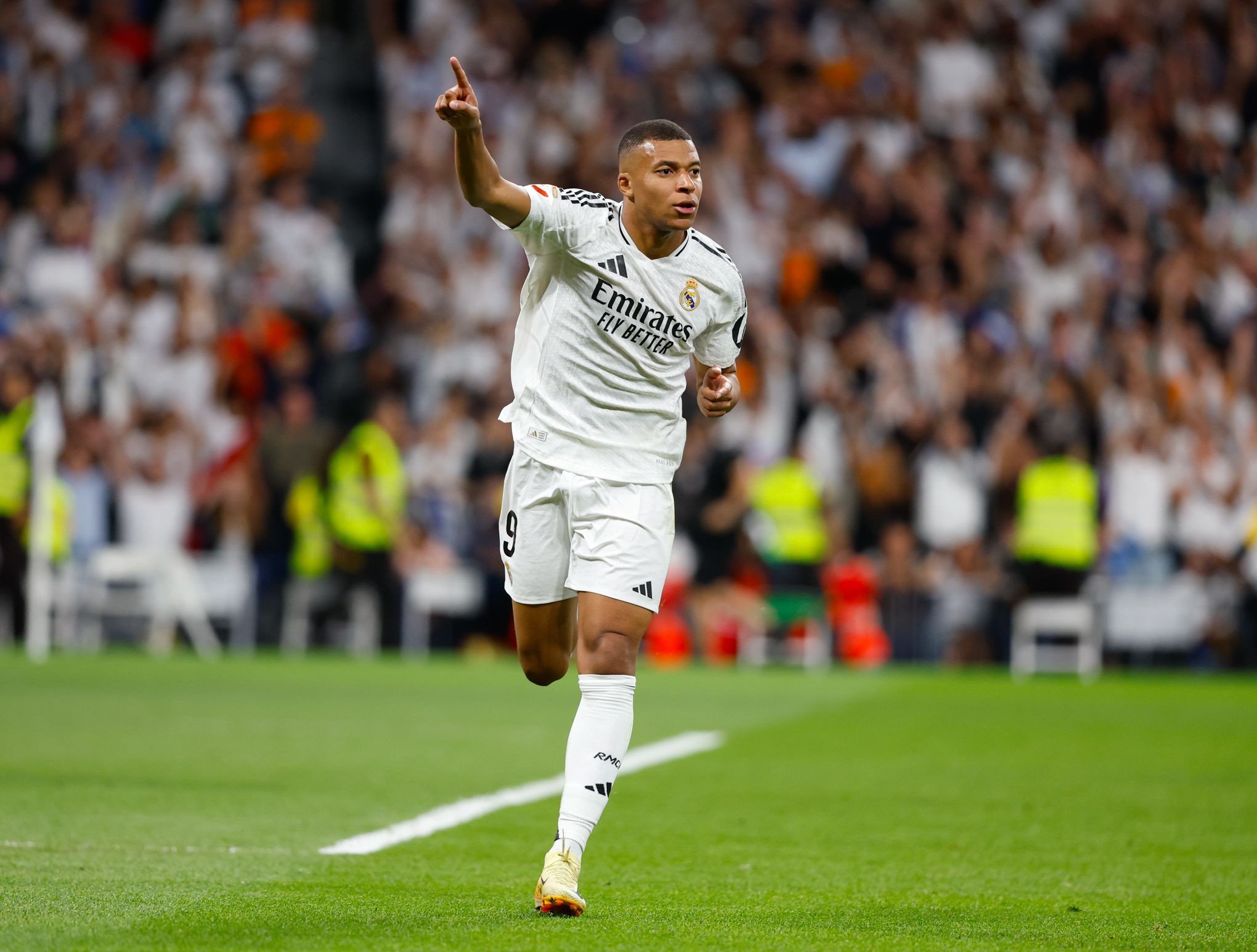 Benzema, Cristiano Ronaldo… Mbappé hits hard at Real Madrid!