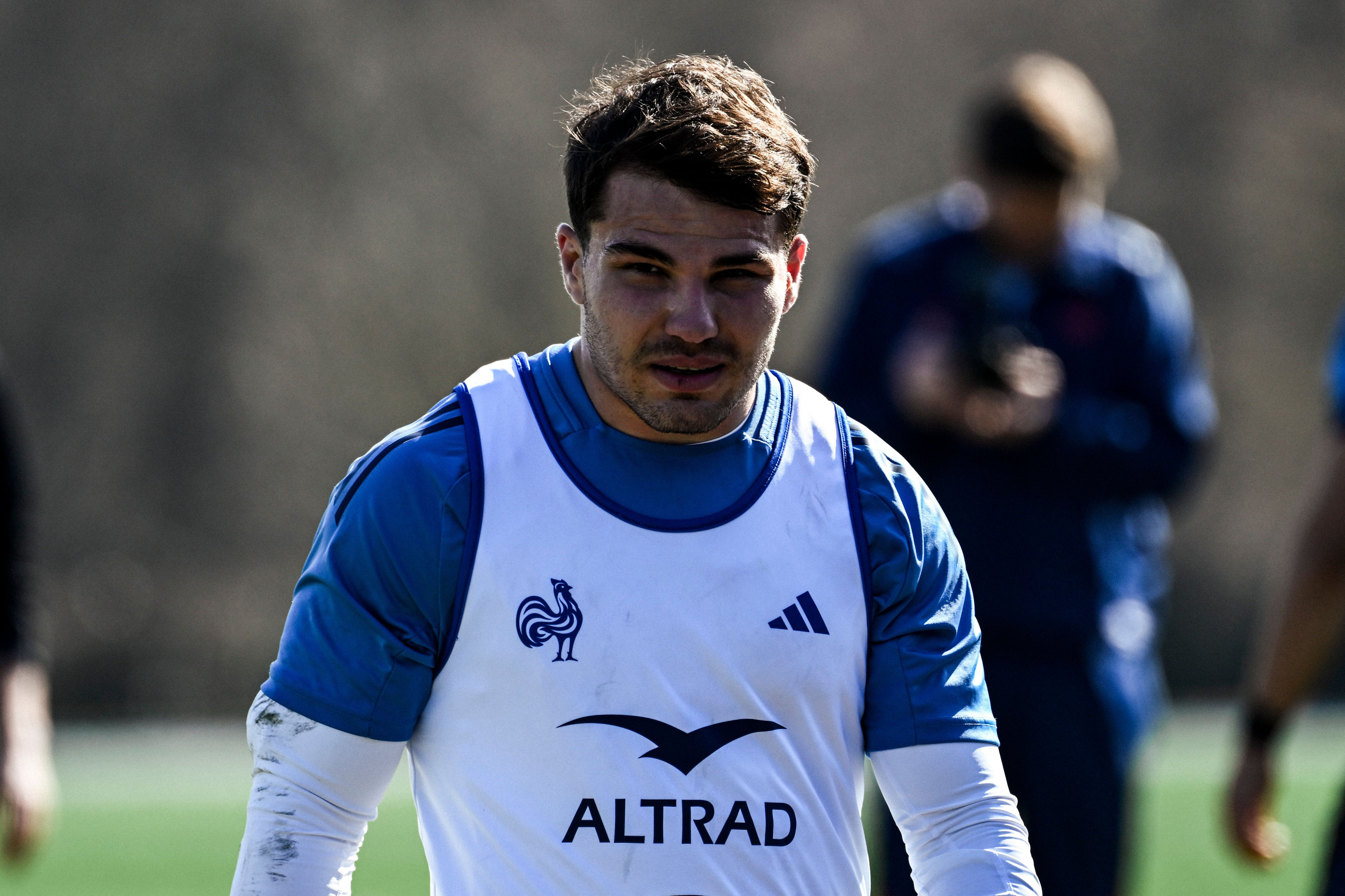 Antoine Dupont : Moment intime avec une célébrité, elle refuse de filmer -  Le10sport.com